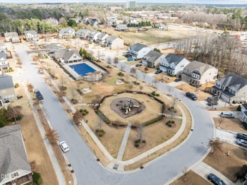 105 Utley Bluffs Dr, Holly Springs, NC 27540