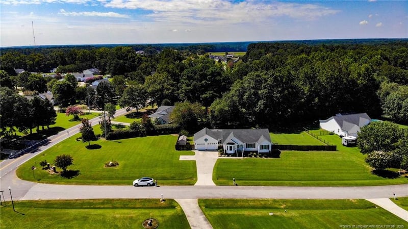 105 Valleycastle Ct, Clayton, NC 27520