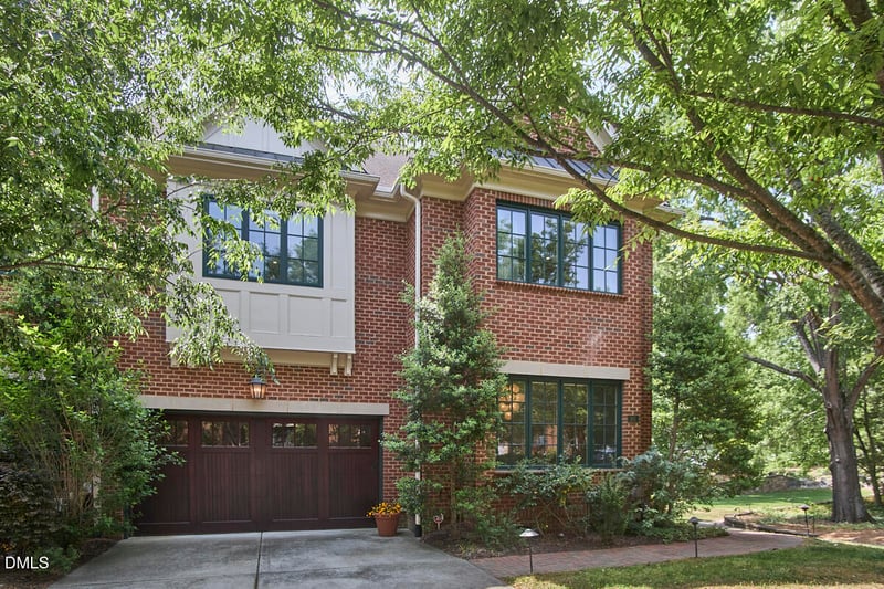 105 Village Gate Dr, Chapel Hill, NC 27514