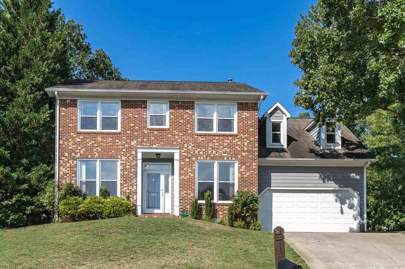 105 Wabash Cir, Cary, NC 27513