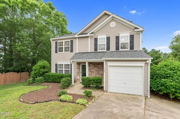 105 Walehurst Ridge Dr, Holly Springs, NC 27540