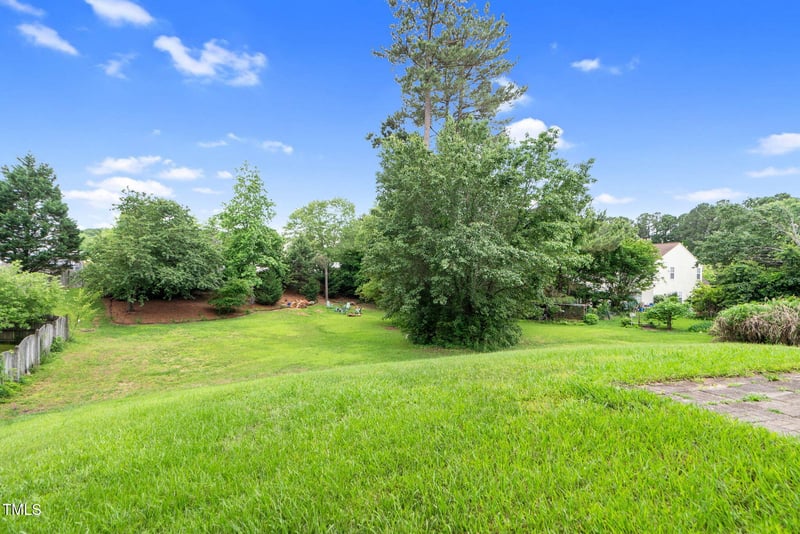 105 Walehurst Ridge Dr, Holly Springs, NC 27540