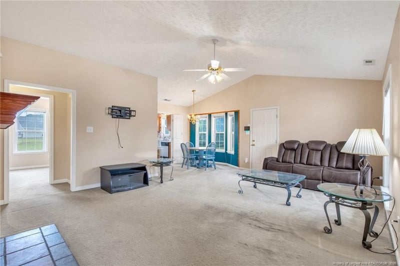 105 Walta Ct, Fayetteville, NC 28306