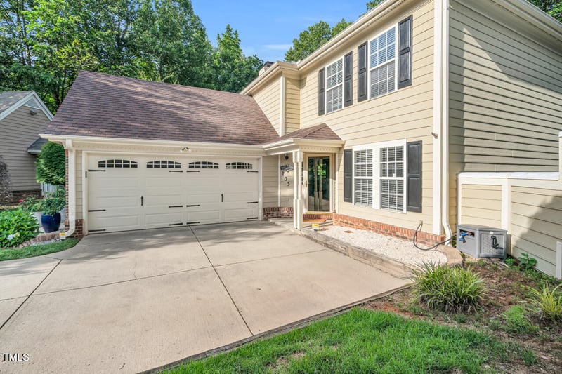 105 Walter Hagen Dr, Mebane, NC 27302