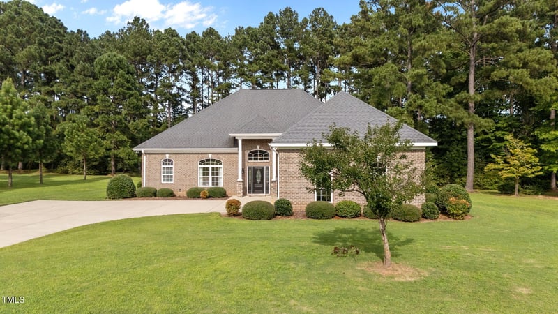 105 Waterfall Ln, Sanford, NC 27330