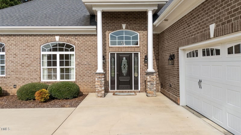 105 Waterfall Ln, Sanford, NC 27330