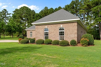 105 Waterfall Ln, Sanford, NC 27330