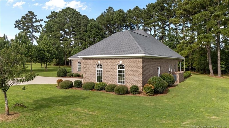 105 Waterfall Ln, Sanford, NC 27330