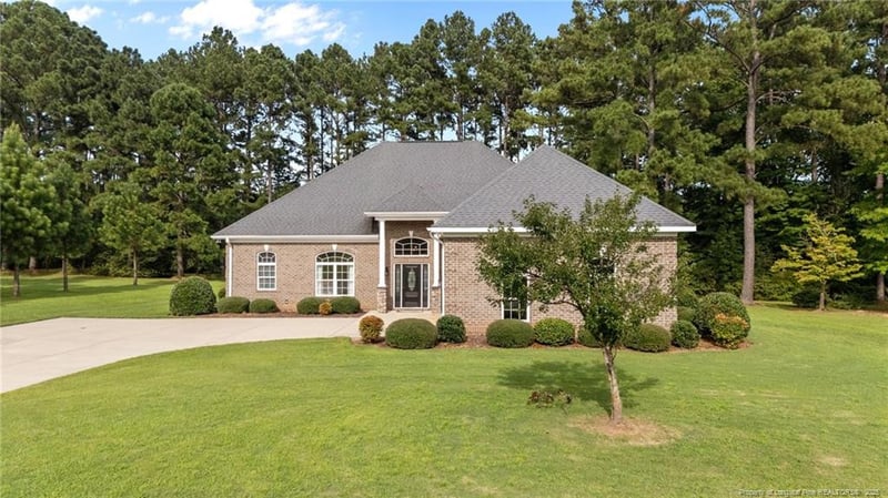 105 Waterfall Ln, Sanford, NC 27330