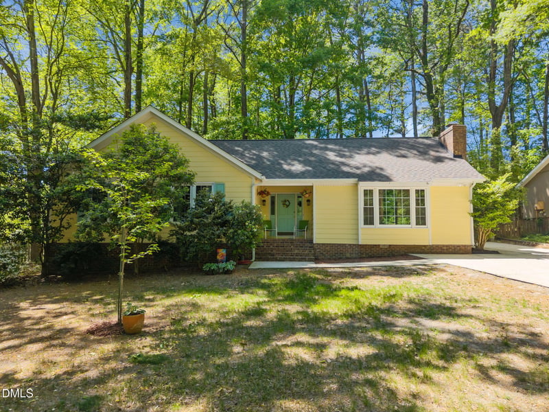 105 Wendy Ct, Cary, NC 27511