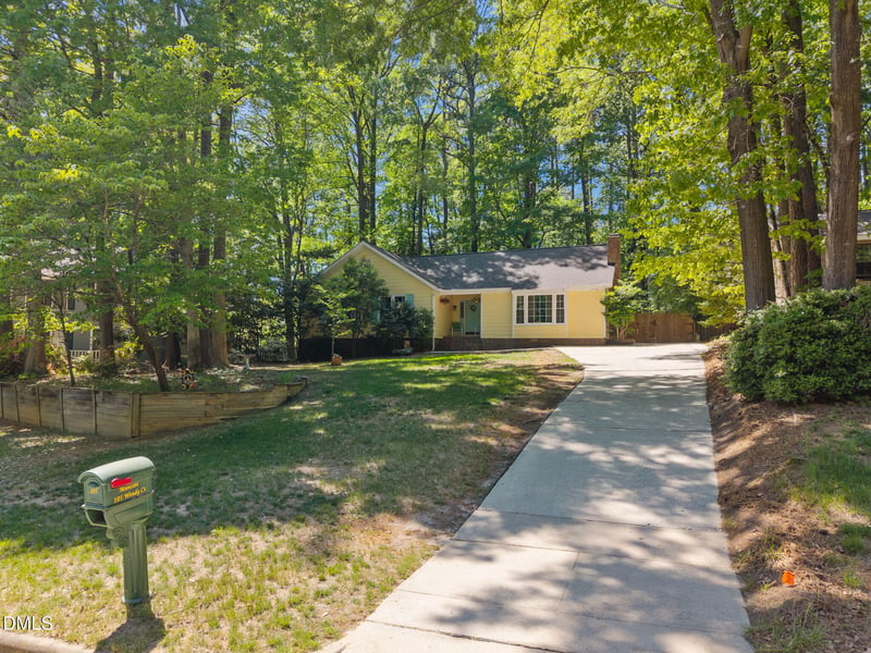 105 Wendy Ct, Cary, NC 27511