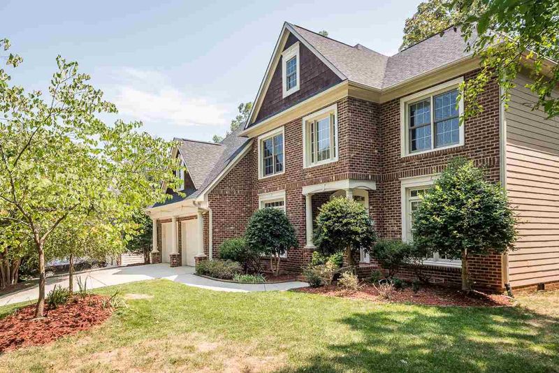 105 Westchester Pl, Chapel Hill, NC 27514