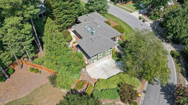 105 Wheatsbury Dr, Cary, NC 27513