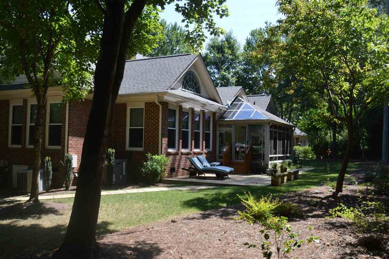 105 Whitcomb Ln, Cary, NC 27518