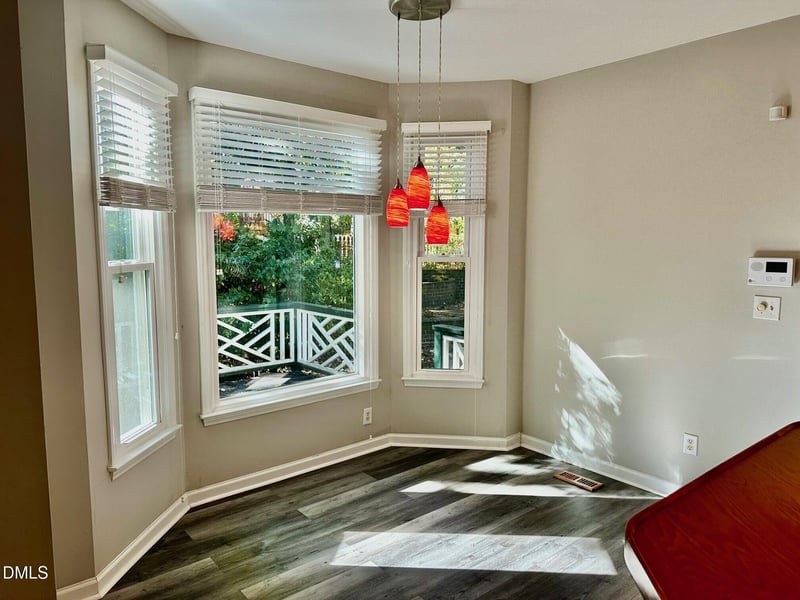 105 Whitlock Ln, Cary, NC 27513