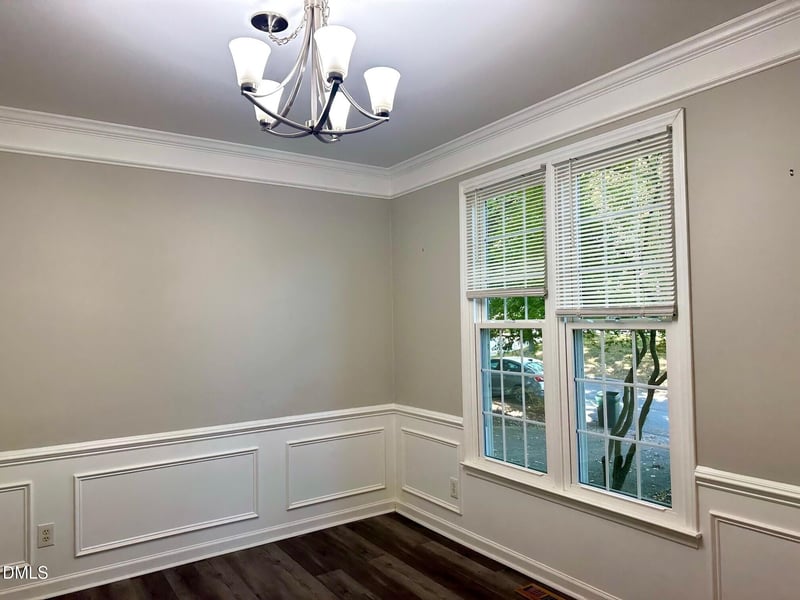 105 Whitlock Ln, Cary, NC 27513