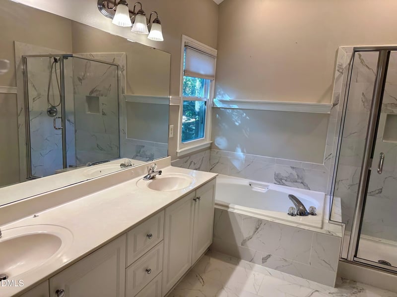 105 Whitlock Ln, Cary, NC 27513