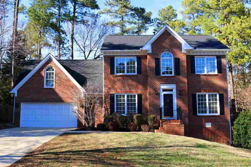 105 Widecombe Ct, Cary, NC 27513