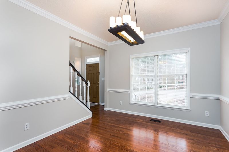 105 Widecombe Ct, Cary, NC 27513