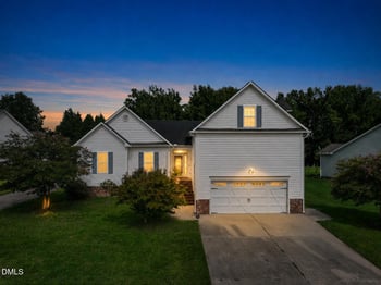105 Willmont Ct, Benson, NC 27504