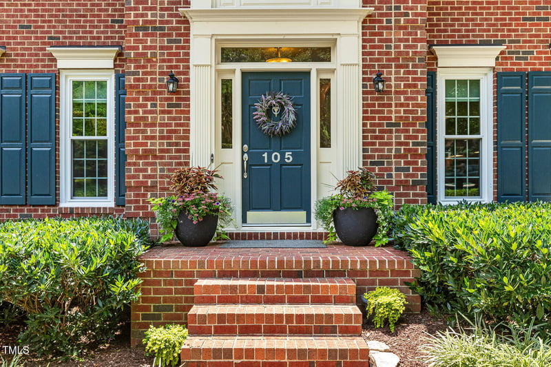 105 Windfall Ct, Cary, NC 27518