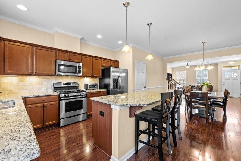 105 W Winmore Ave, Chapel Hill, NC 27516