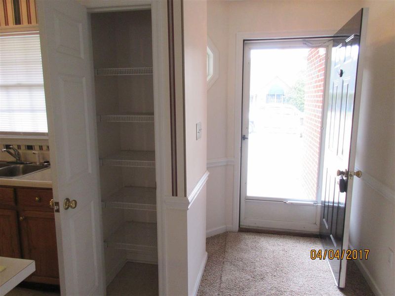 105 Woodridge Dr, Dunn, NC 28334