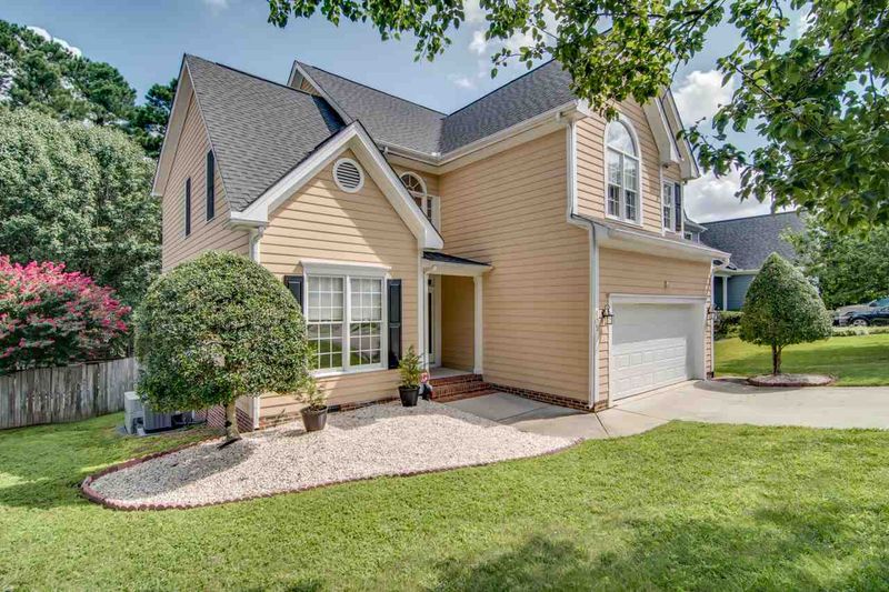 105 Yorkhill Dr, Cary, NC 27513