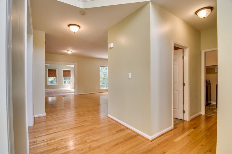 105 Yorkhill Dr, Cary, NC 27513