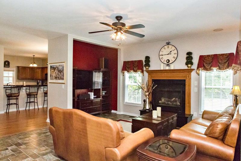 105 Yosemite Ct, Mebane, NC 27302