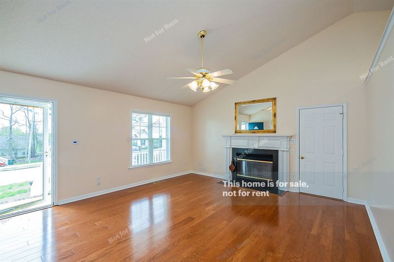 105 Zircon Ln, Knightdale, NC 27545