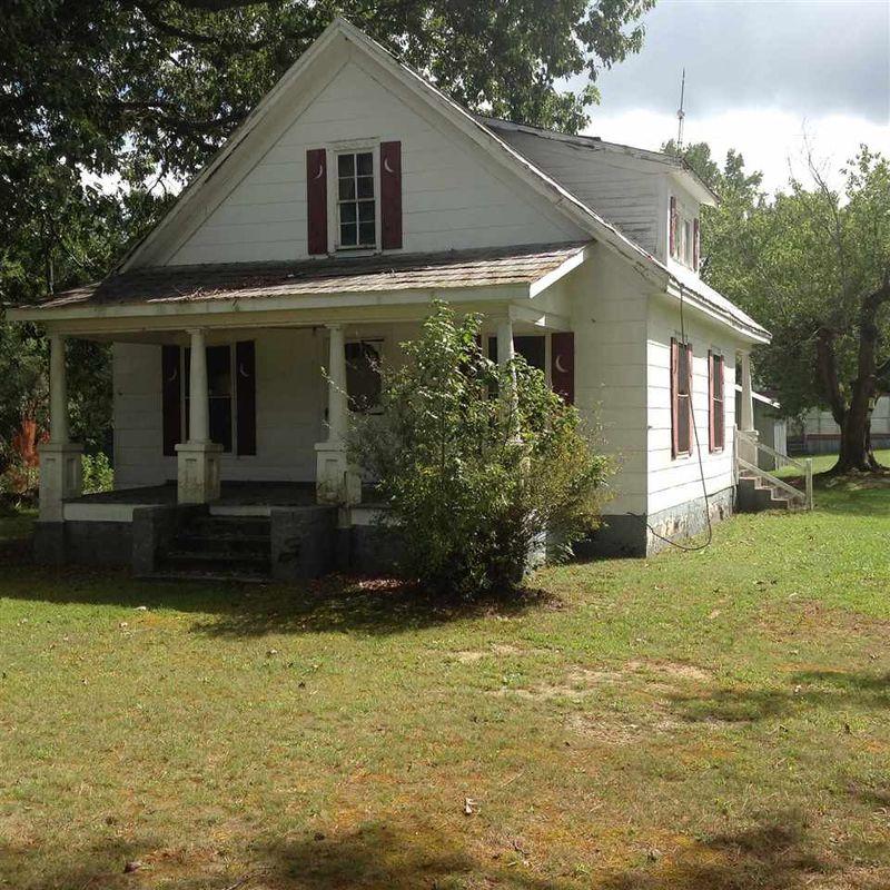1050 Leonard Rd, Louisburg, NC 27549