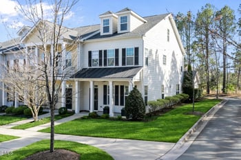 1050 Perdue Dr, Chapel Hill, NC 27517