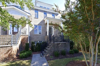 1050 Residents Club Dr, Cary, NC 27519