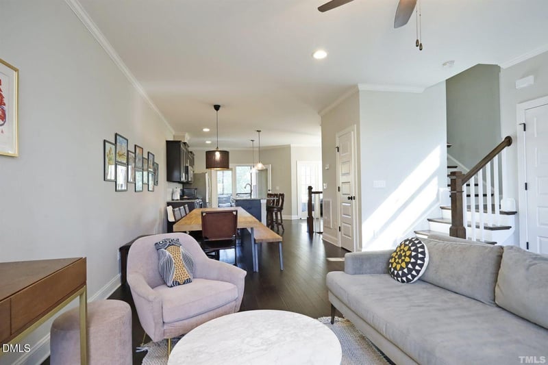 1050 Residents Club Dr, Cary, NC 27519