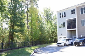 1050 Residents Club Dr, Cary, NC 27519