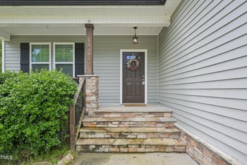 10504 Carsons Creek Dr, Zebulon, NC 27597