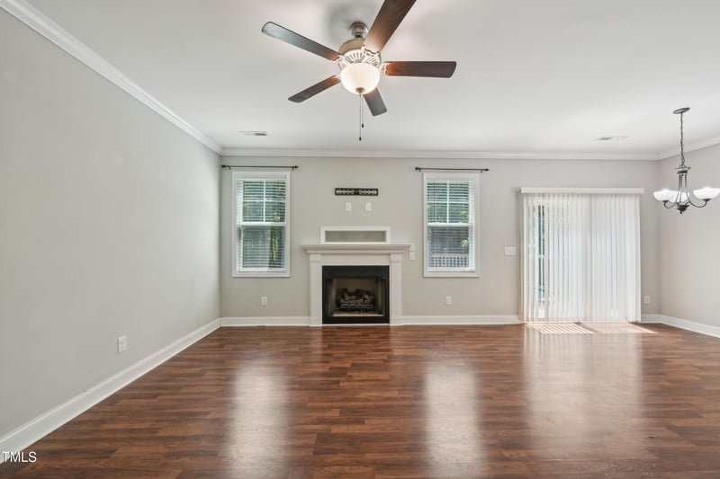 10504 Carsons Creek Dr, Zebulon, NC 27597