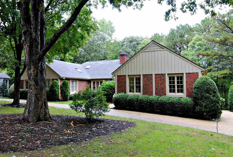 10504 Leslie Dr, Raleigh, NC 27615