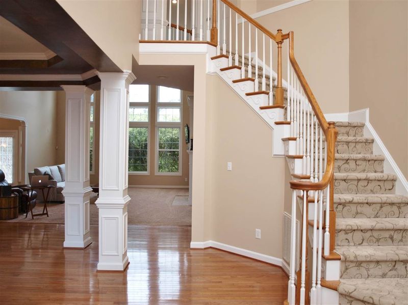10504 Meakin Dr, Raleigh, NC 27614