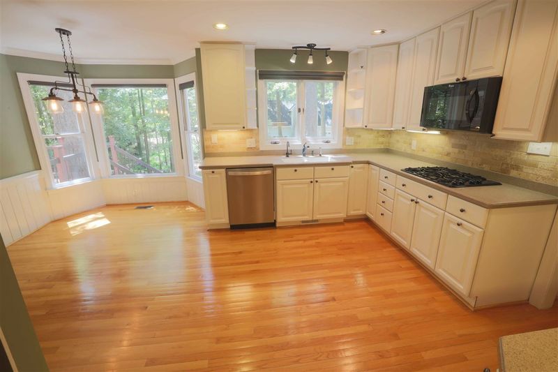 10509 Tree Bark Ct, Raleigh, NC 27613