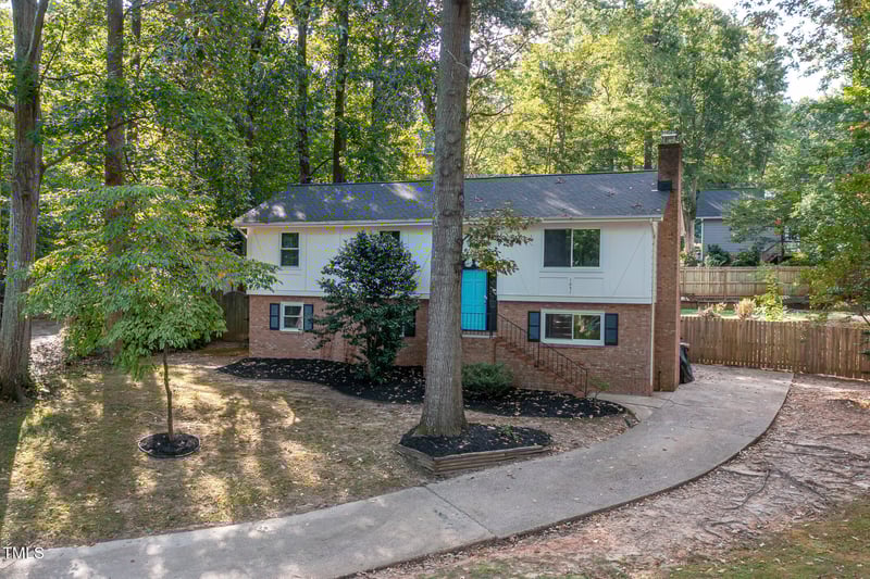 1051 Dunsford Pl, Cary, NC 27511