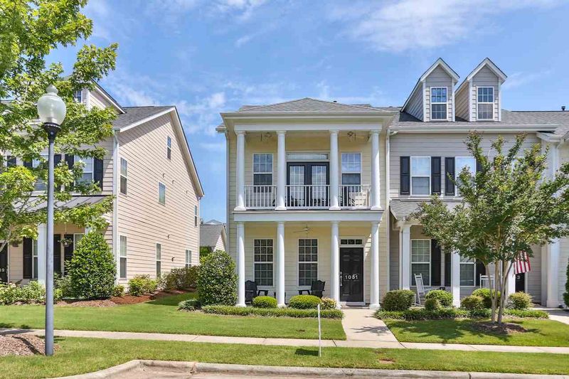 1051 Philpott Dr, Chapel Hill, NC 27517