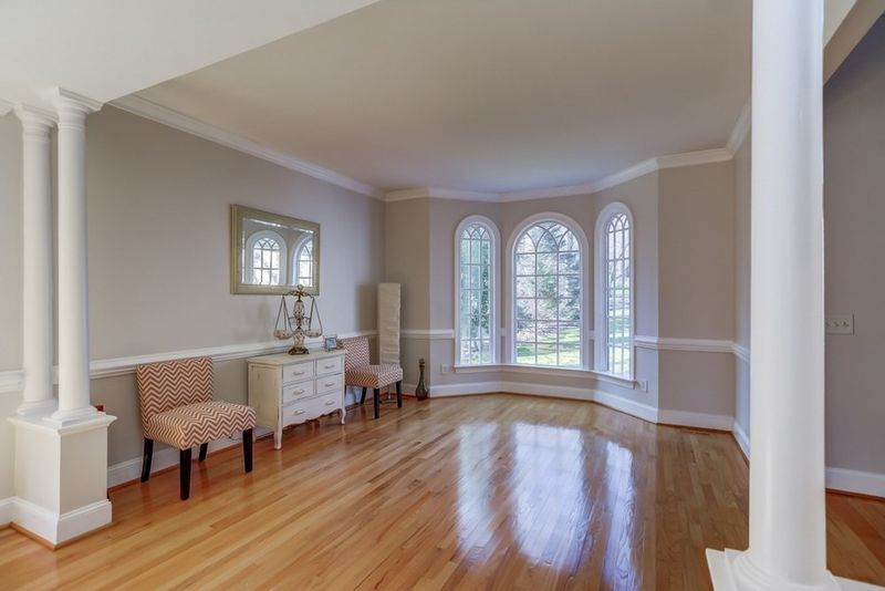 10512 Tredwood Dr, Raleigh, NC 27615
