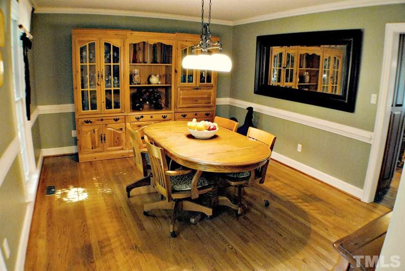 10513 Whitestone Rd, Raleigh, NC 27615
