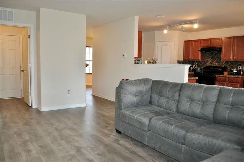 1052 Aster Way, Burlington, NC 27215
