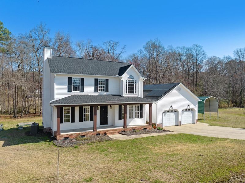 1052 Blue River Farm Dr, Raleigh, NC 27603