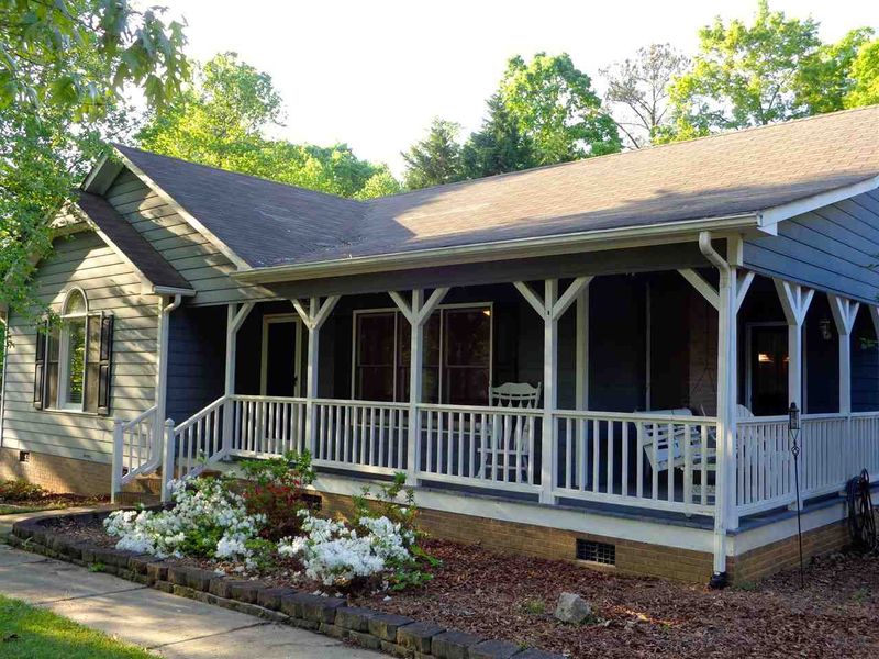 1052 Olive Dr, Garner, NC 27529