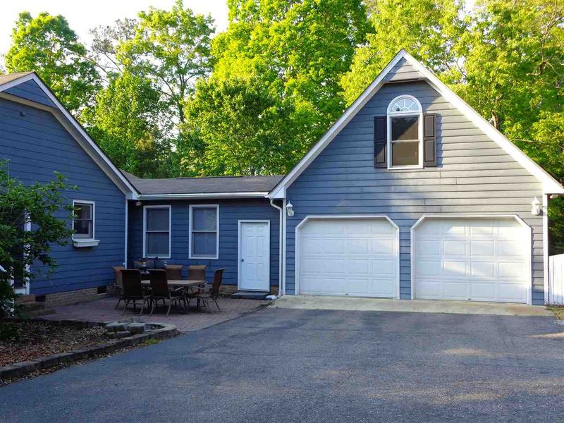 1052 Olive Dr, Garner, NC 27529