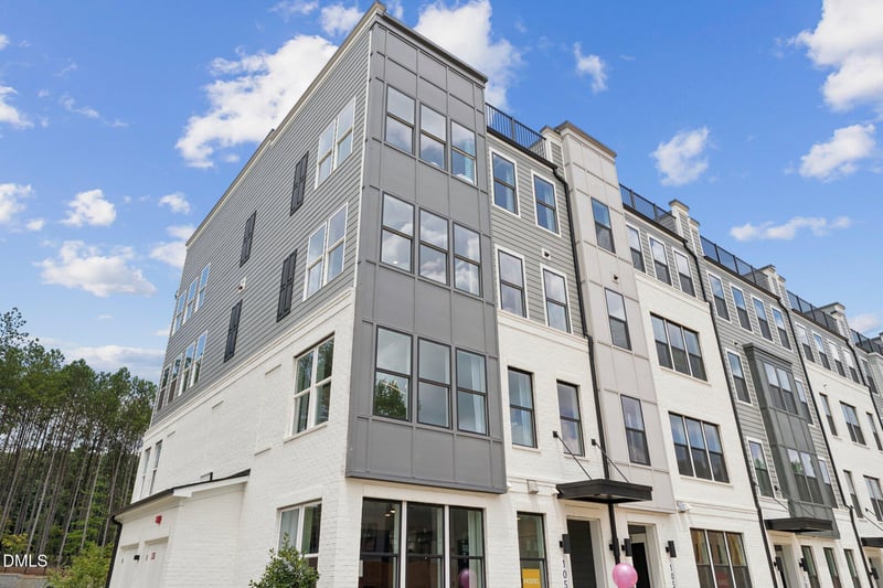 10520 Bailey Branch Dr #201, Raleigh, NC 27614